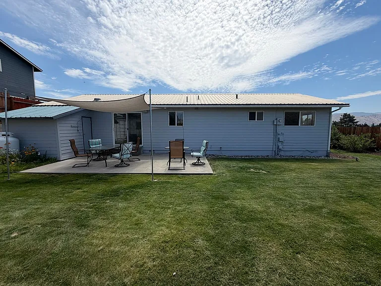 209 Goldcrest St — Photo 15