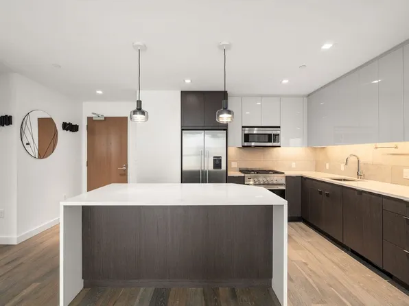 375 Canal St Unit 611, Somerville, MA 02145