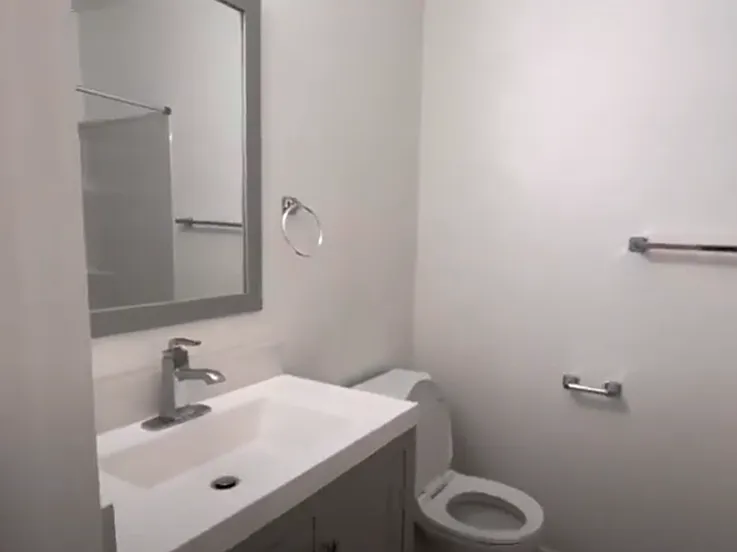 Ace Apartments — Photo 22