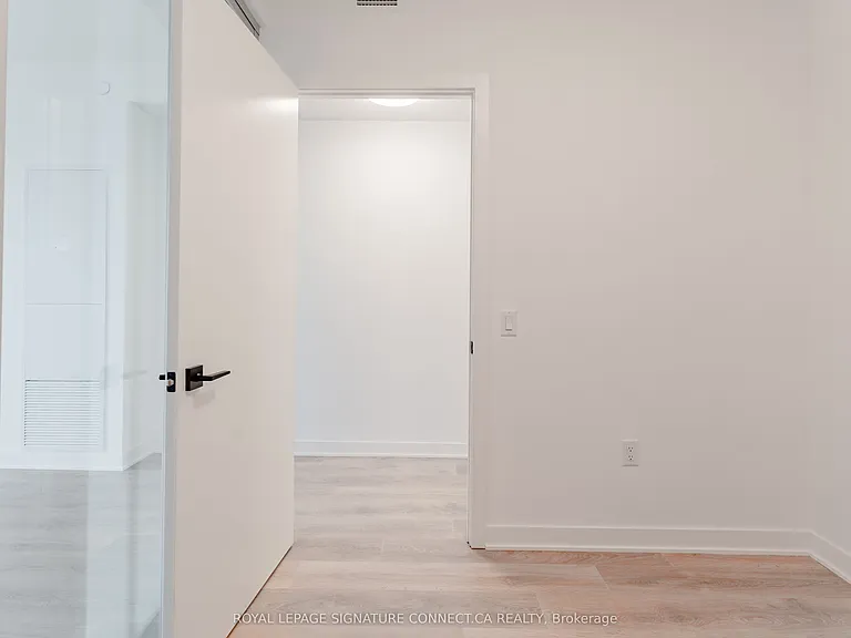 1185 Dupont St #517 — Photo 10