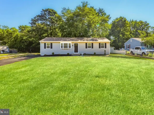 114 S River Dr, Williamstown, NJ 08094