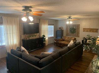 6983 Bartosch Rd, Robstown, TX 78380