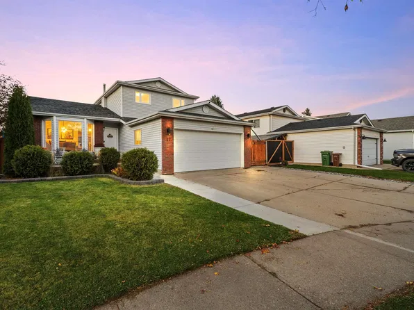 17 Donlevy Pl, Saint Albert, AB T8N 4W3