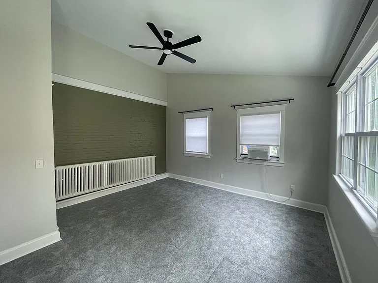 118 W Fairview St #1 — Photo 10