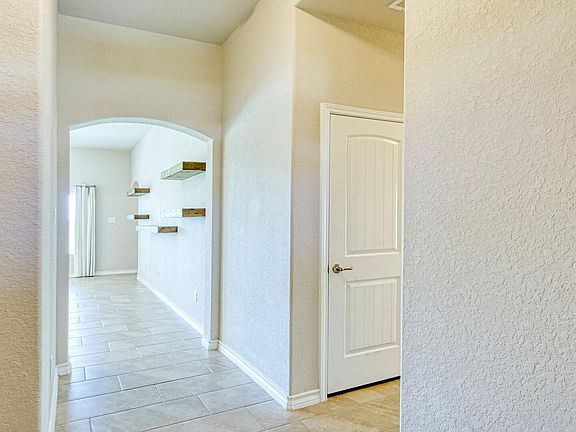 3rd image of 181 Whitewing Way