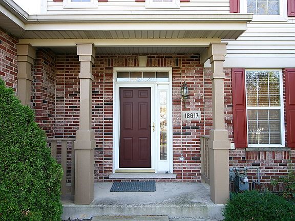 5th image of 18617 W Point Dr