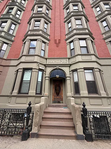 811 Washington St #BASEMENT Photo 1