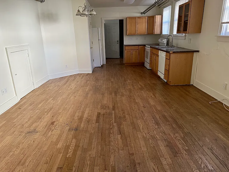 816 Washington St #5 — Photo 4