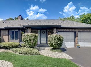 21 Phillippi Creek Dr, Elgin, IL
