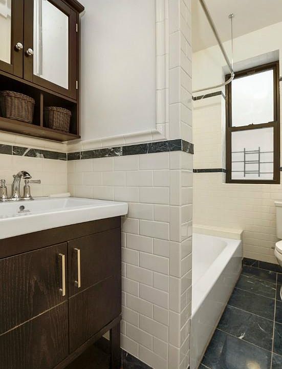 2nd image of 165 E 19th St APT 2P