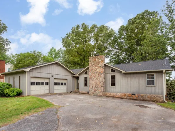 1634 Fairway Dr SW, Jacksonville, AL 36265