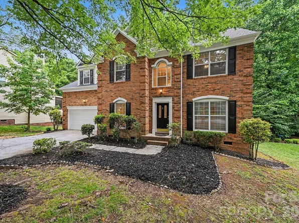4619 Kirkgard Trl, Charlotte, NC 28269