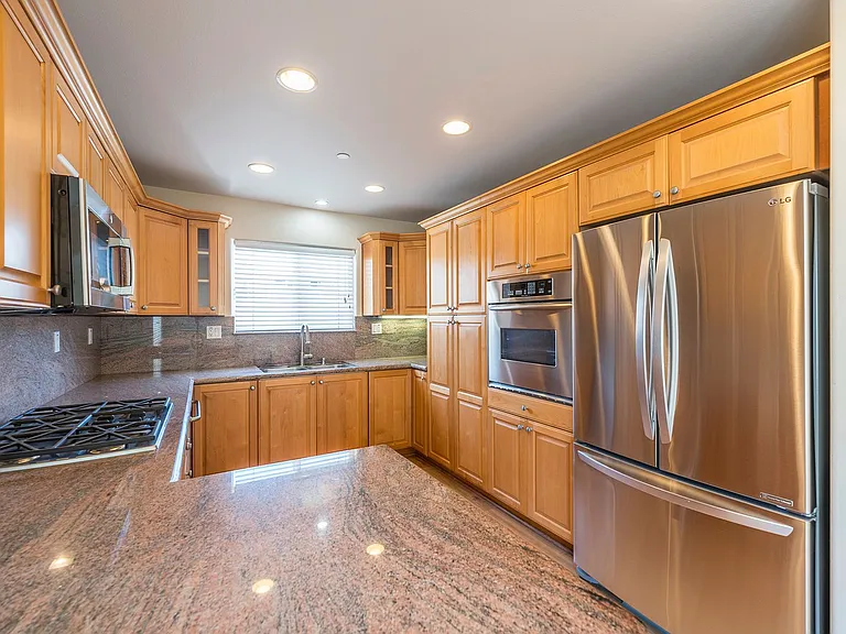2213 Carnegie Ln #C — Photo 14