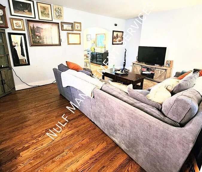6533 Rosemoor St — Photo 4