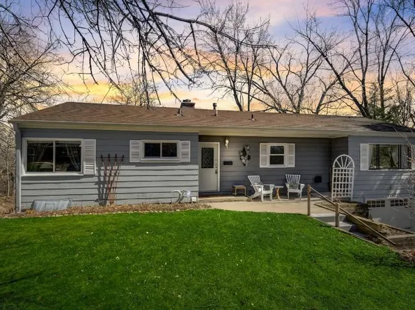 3310 Kyle Ave N, Golden Valley, MN 55422