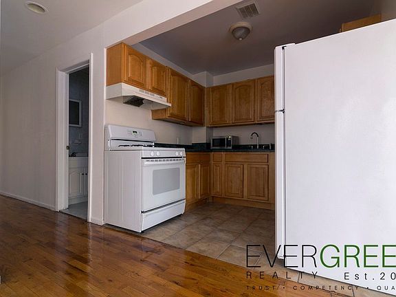 3rd image of 212 Marcus Garvey Blvd #3