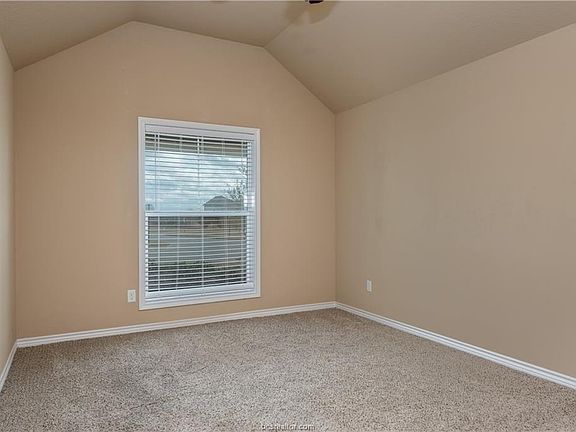 4th image of 3613 Davidson Dr