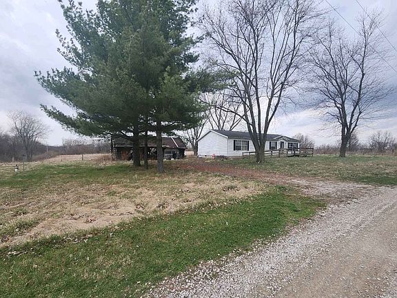 3rd image of 20659 Sand Burr Ln
