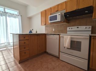 72 Banchory Cres, Ottawa, ON K2K2V2