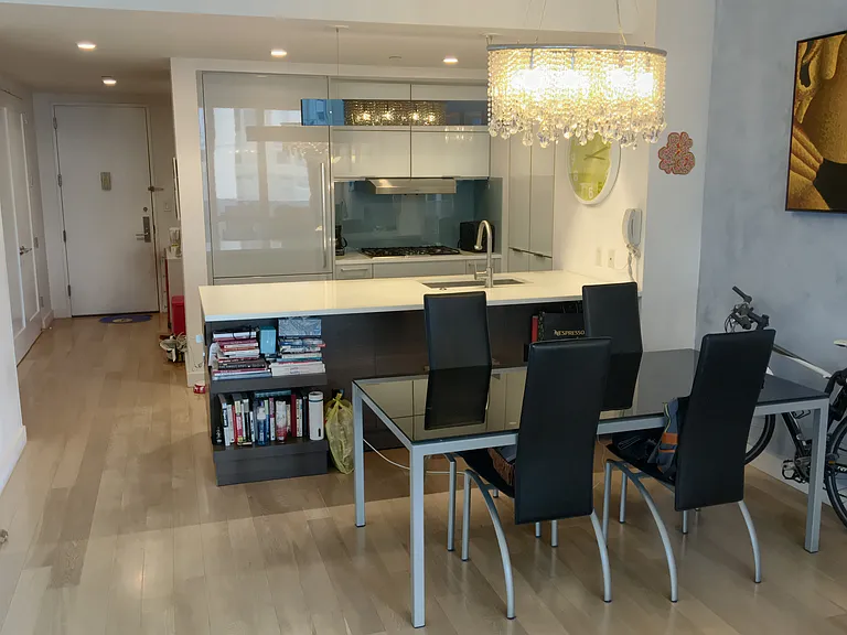 34 N 7th St #4I — Photo 4