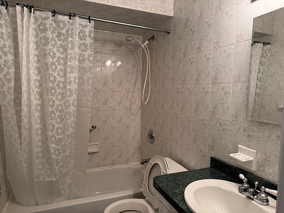 4th image of 23 Bangor St #1