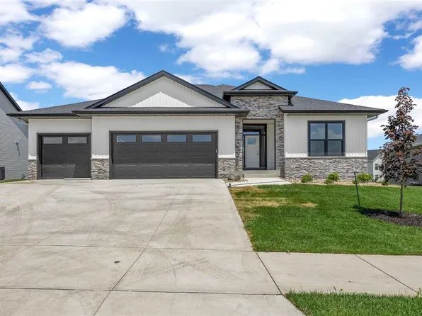 620 Rock Ridge Rd, Tiffin, IA 52340