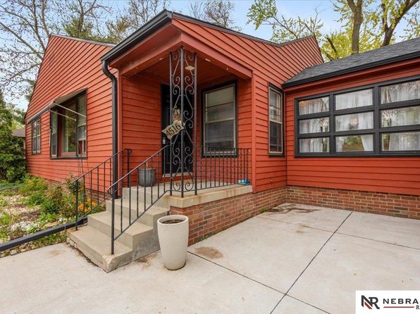 4516 Aurora Dr, Omaha, NE 68134