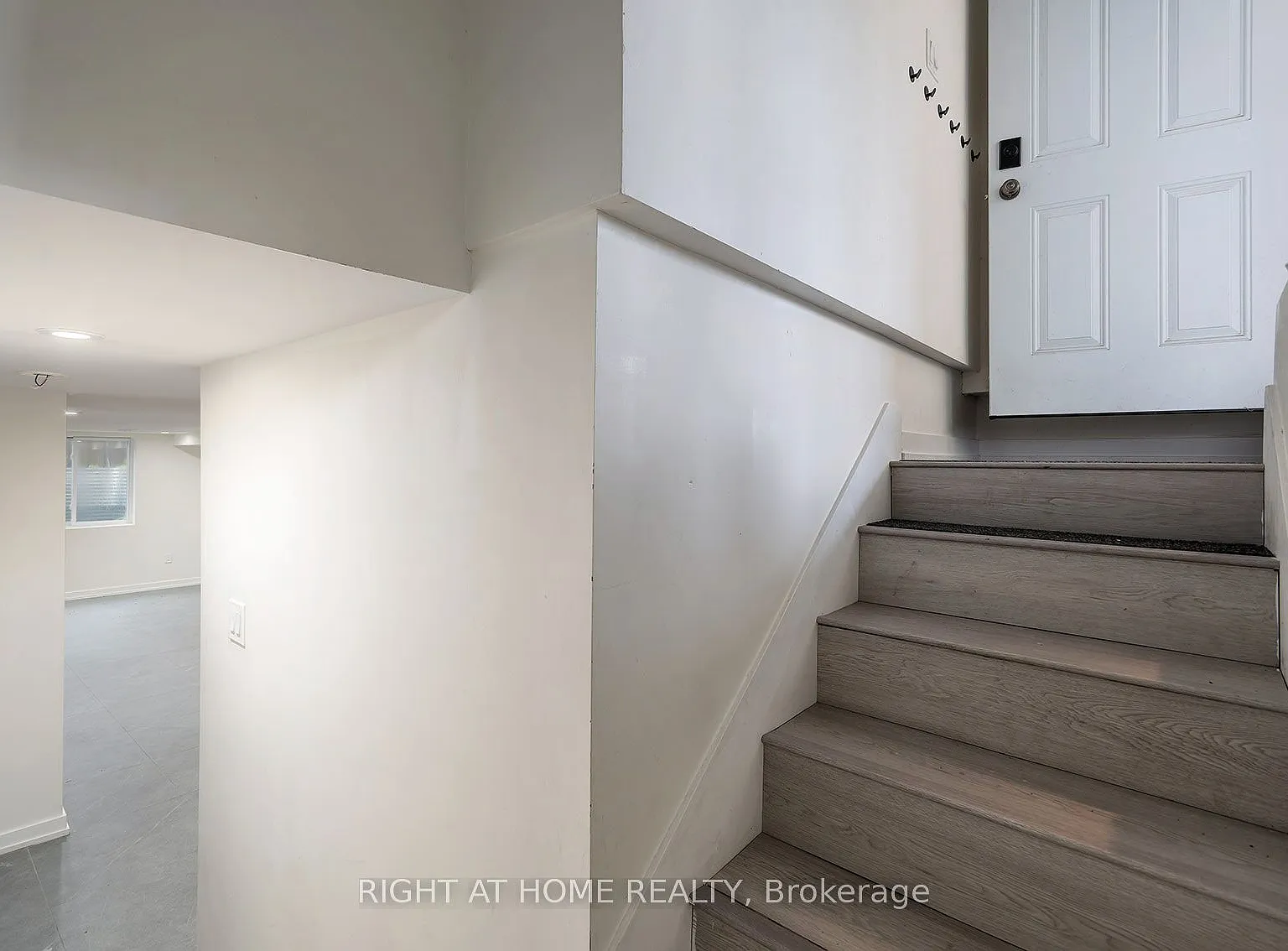 3 bed, $2,200 — Photo 4