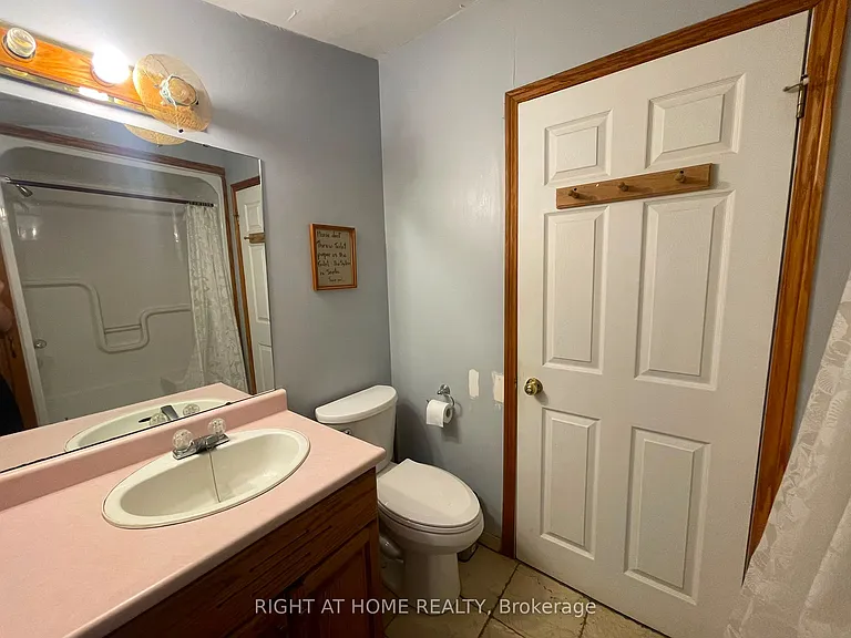 5470 Penetanguishene Rd — Photo 13
