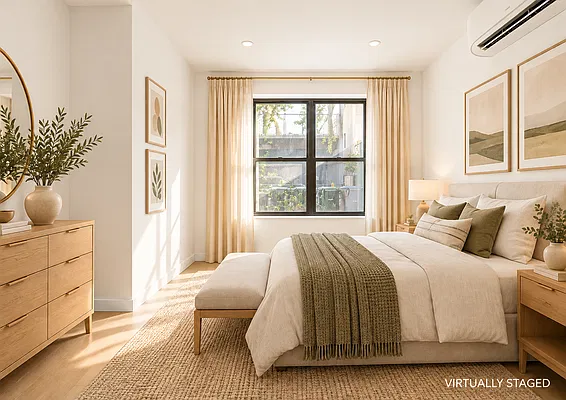 Bedroom, photo 1