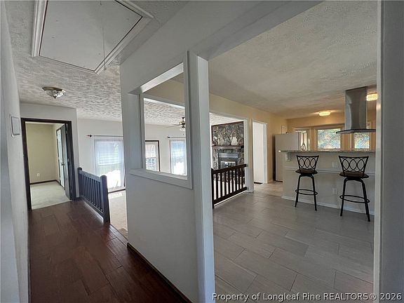 4th image of 517 Andover Rd