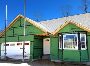 8 Stevens Ct, Atkinson, NH 03811