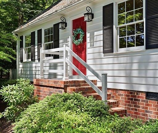 5th image of 2418 Mountainbrook Dr