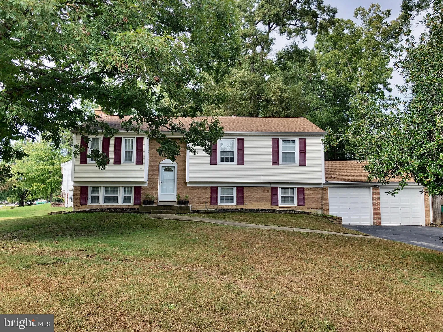 2463 Shawnee Ln photo 1