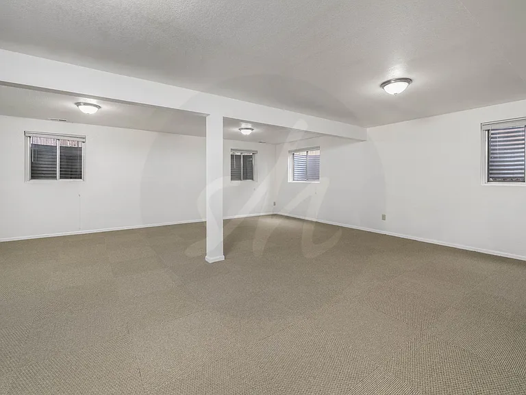 2630 Maroon Bells Ave — Photo 15