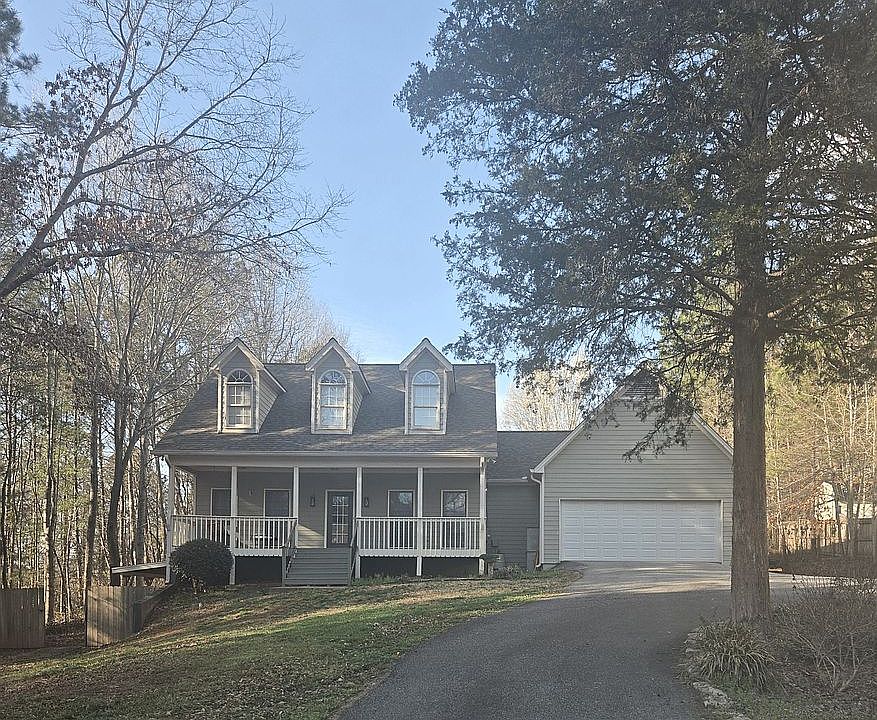 1st image of 6350 Forsyth Dr