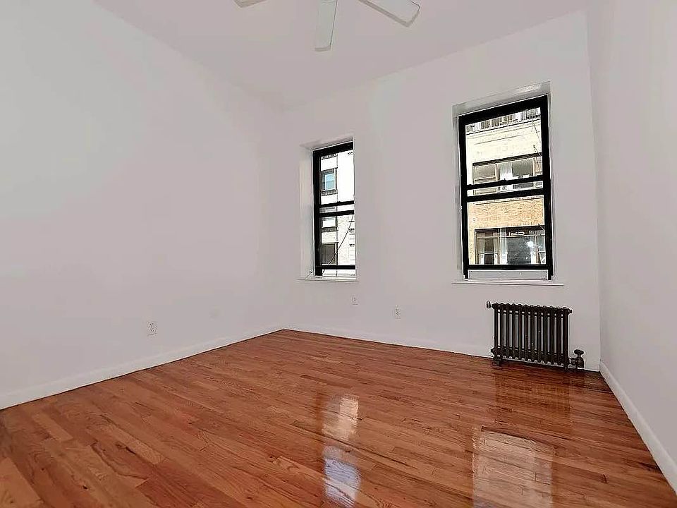 1st image of 122 Orchard St APT 6