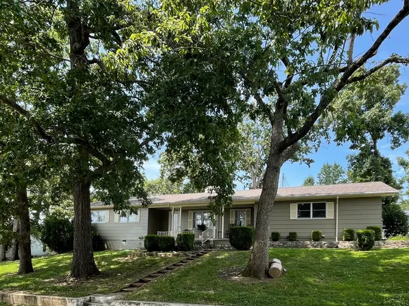 132 Pierson Avenue, Forsyth, MO 65653