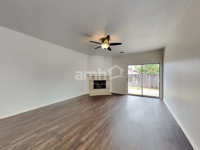 13128 Settlers Trl — Photo 5