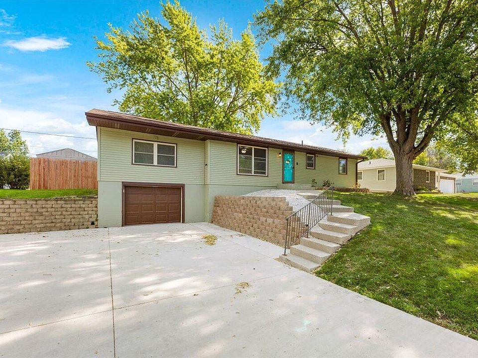 1113 N Willow St, Avoca, IA 51521 Zillow