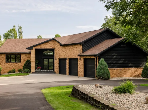 804 S Shore Dr, Detroit Lakes, MN 56501
