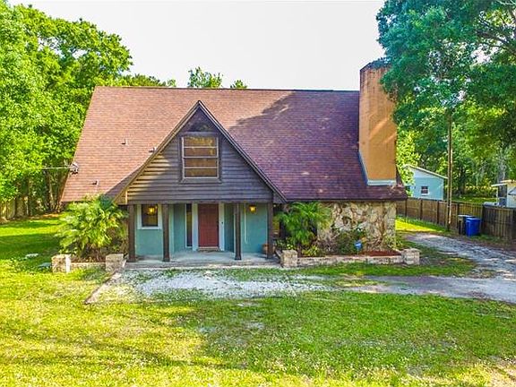 2nd image of 8727 N Meadowview Cir