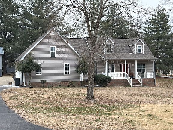 3rd image of 1166 S Wrights Ln