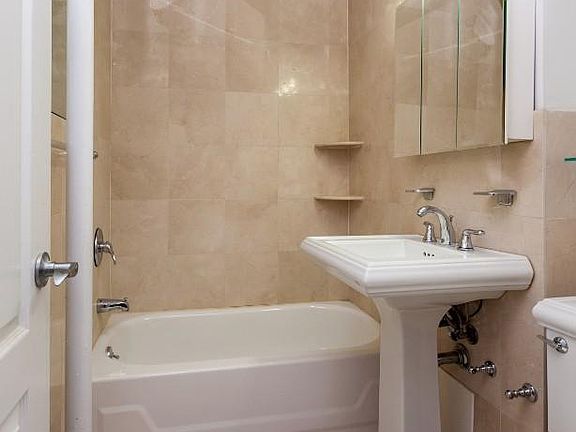4th image of 290 W 12th St APT 6E