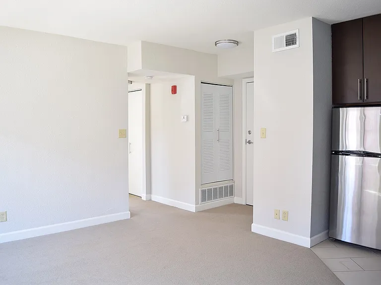 Kenwood — Photo 22