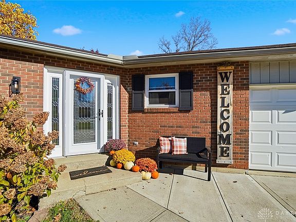 4th image of 6744 Netherland Ct