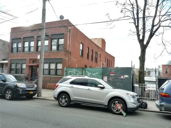 482 Logan St, Brooklyn, NY 11208