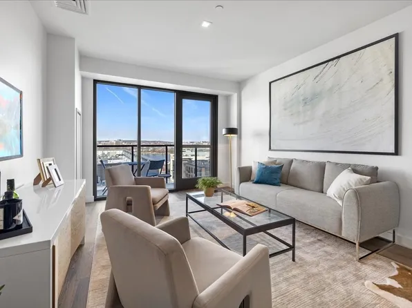 375 Canal St Unit 911, Somerville, MA 02145