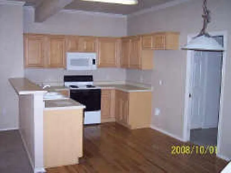 224 Rentz Place Cir — Photo 2