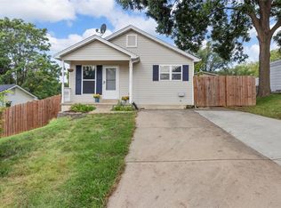 2421 N 7th St, Saint Charles, MO 63301